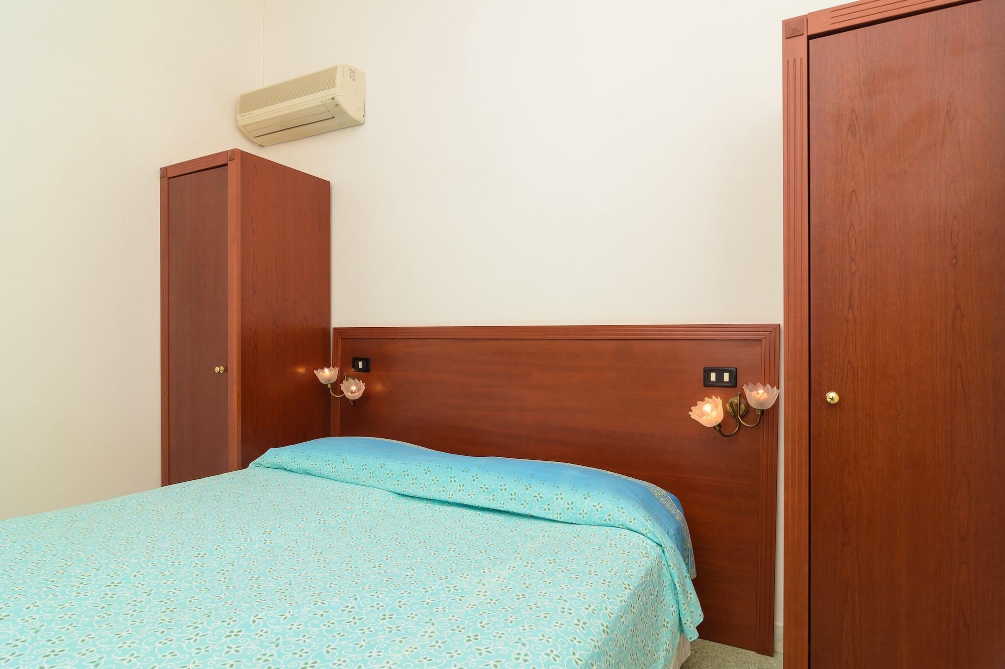פרוסידה Hotel Riviera מראה חיצוני תמונה