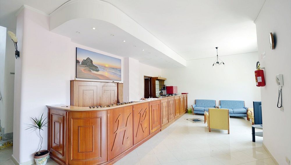 פרוסידה Hotel Riviera מראה חיצוני תמונה