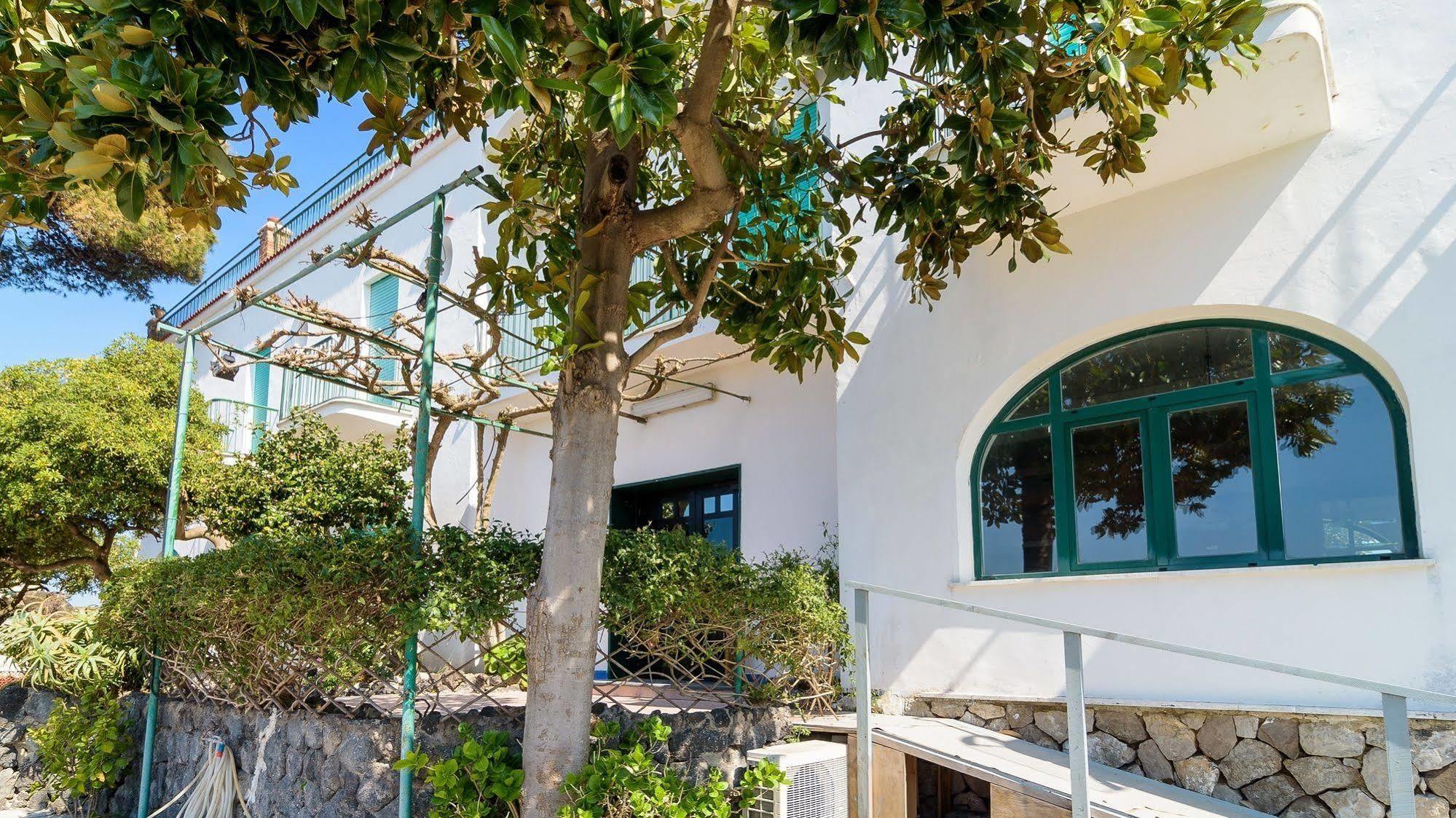 פרוסידה Hotel Riviera מראה חיצוני תמונה